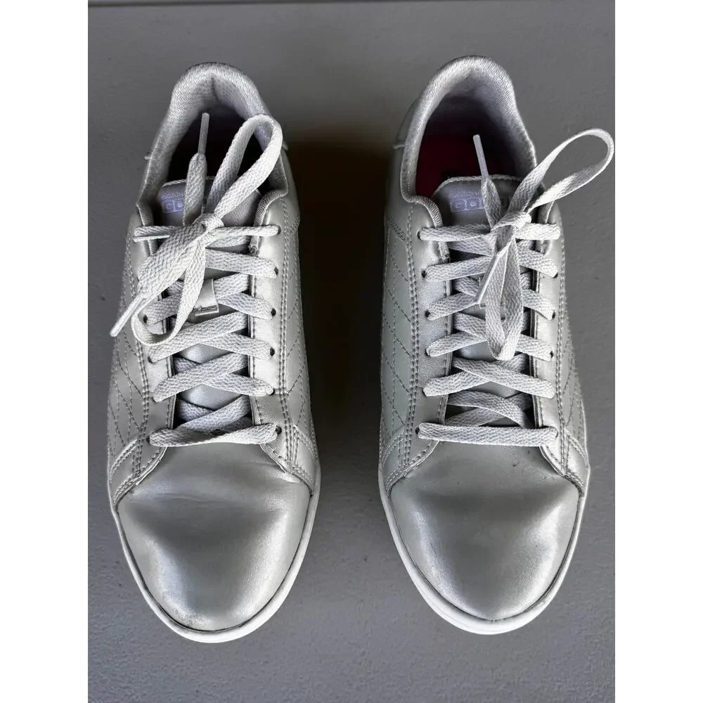 SKECHERS GO GOLF DRIVE 4 SHINE METALLIC SILVER SPIKELESS GOLF SHOES - SIZE 8